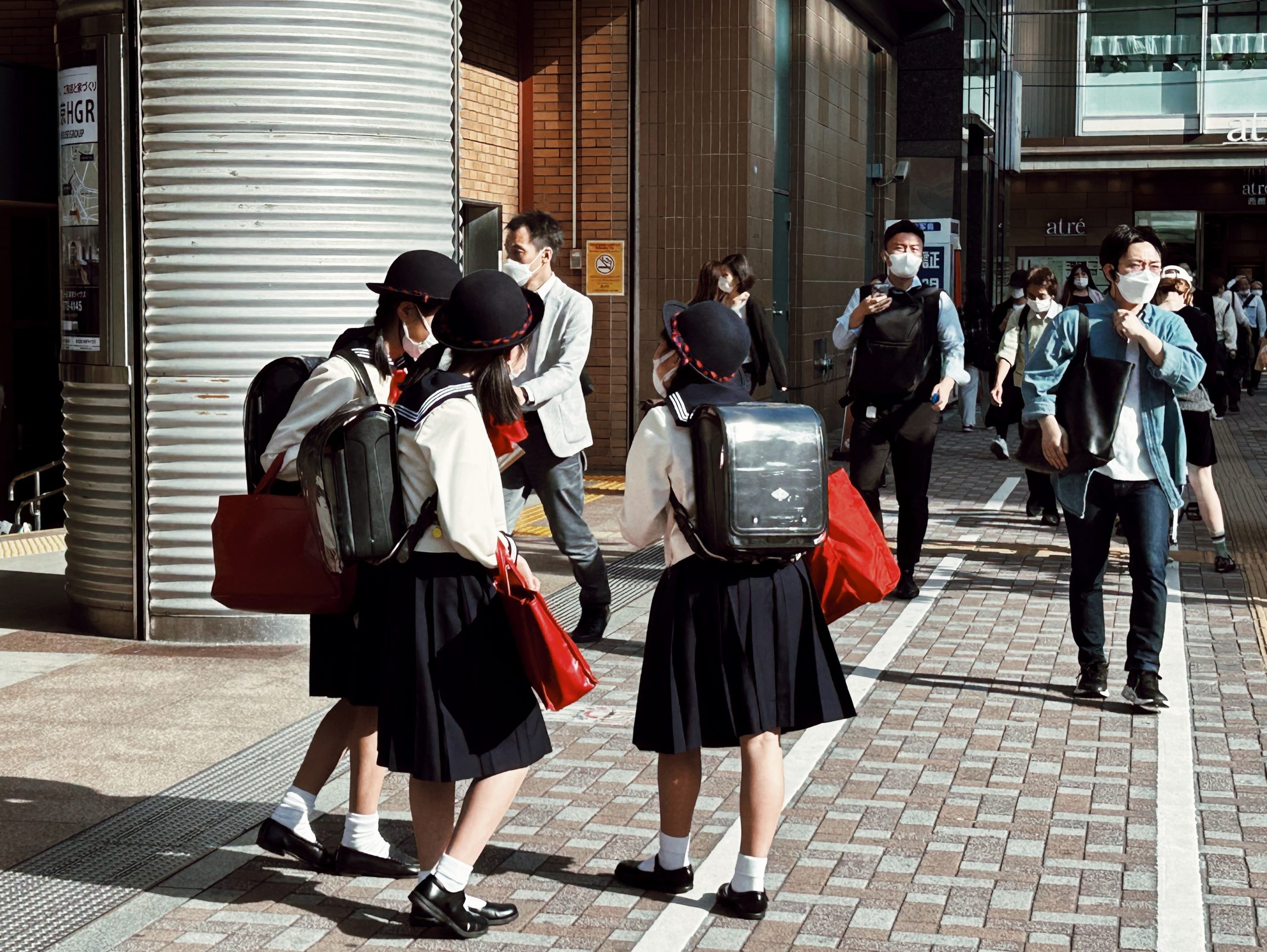 JAPAN School Girls Stoned Fox Media