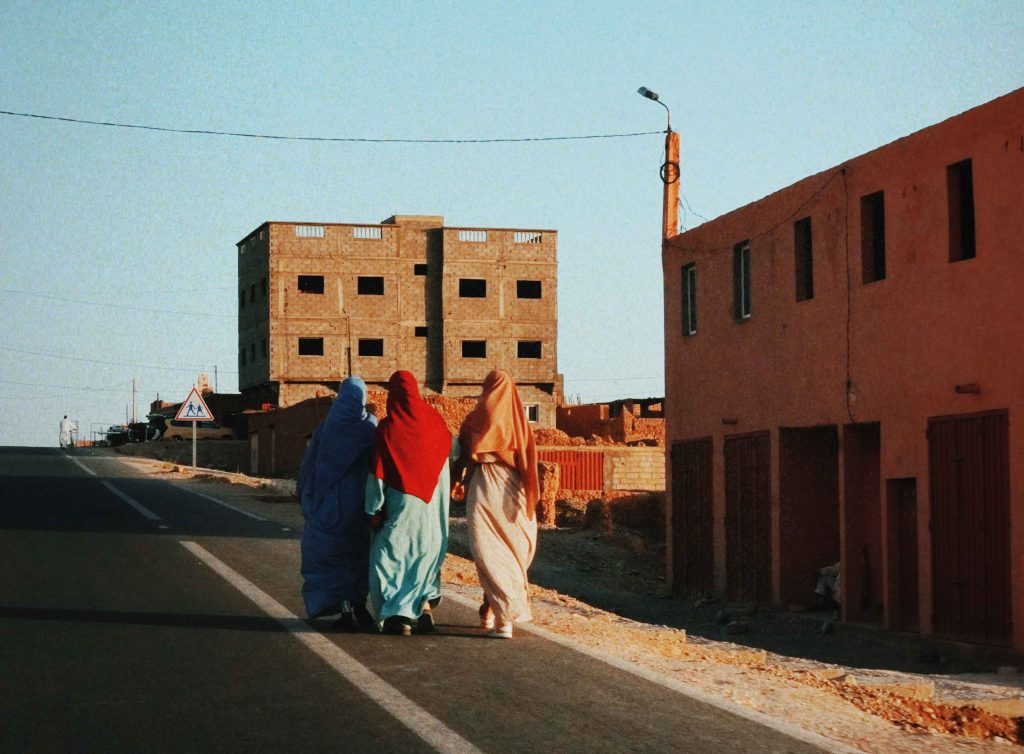 3 WOMAN MOROCCO